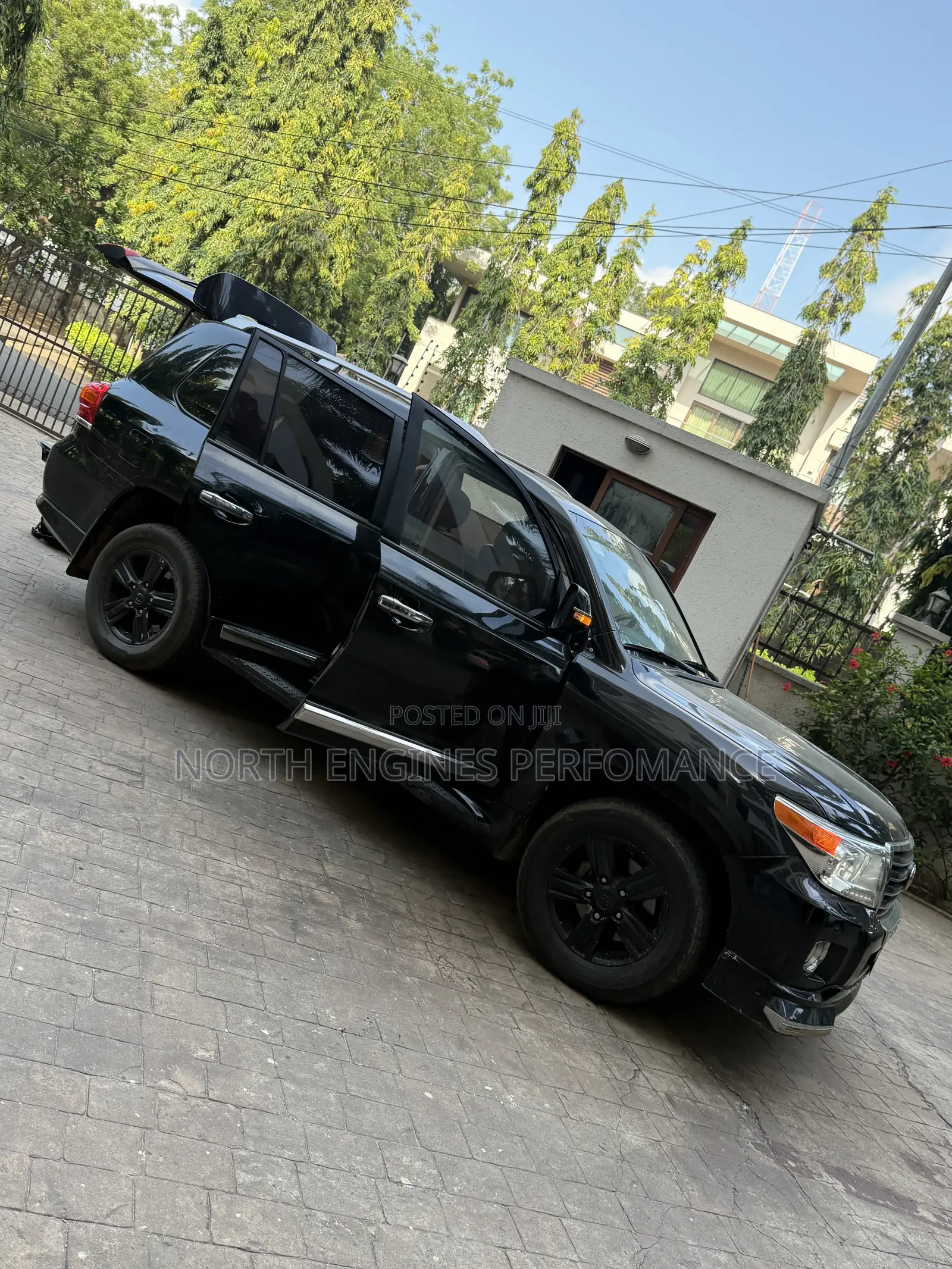 Toyota Land Cruiser 4.0 V6 GX-R 2015 Black