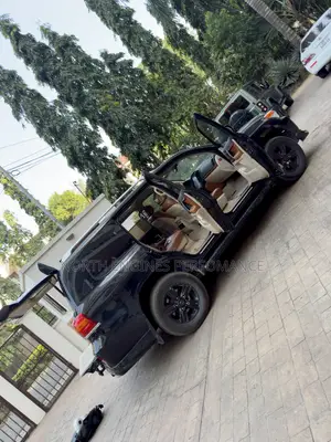 Toyota Land Cruiser 4.0 V6 GX-R 2015 Black