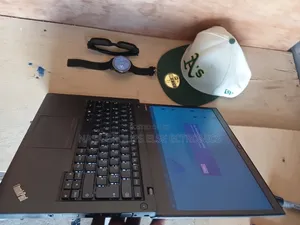 Laptop Lenovo ThinkPad T14 4GB Intel Core i7 HDD 500GB