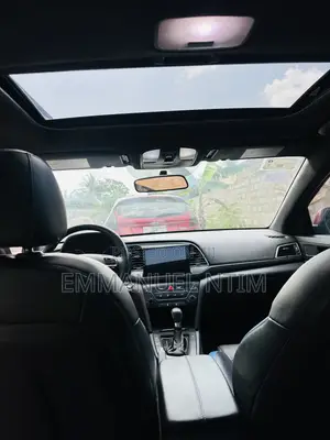 Hyundai Elantra Sport 2018 Red