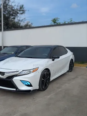 Toyota Camry XSE FWD (2.5L 4cyl 8AM) 2018 Pearl