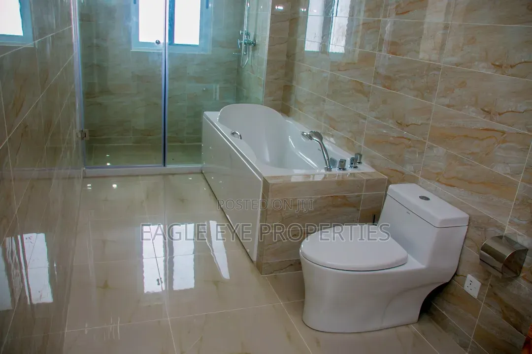 Furnished 4bdrm House in Sakomono, Sakumono for rent