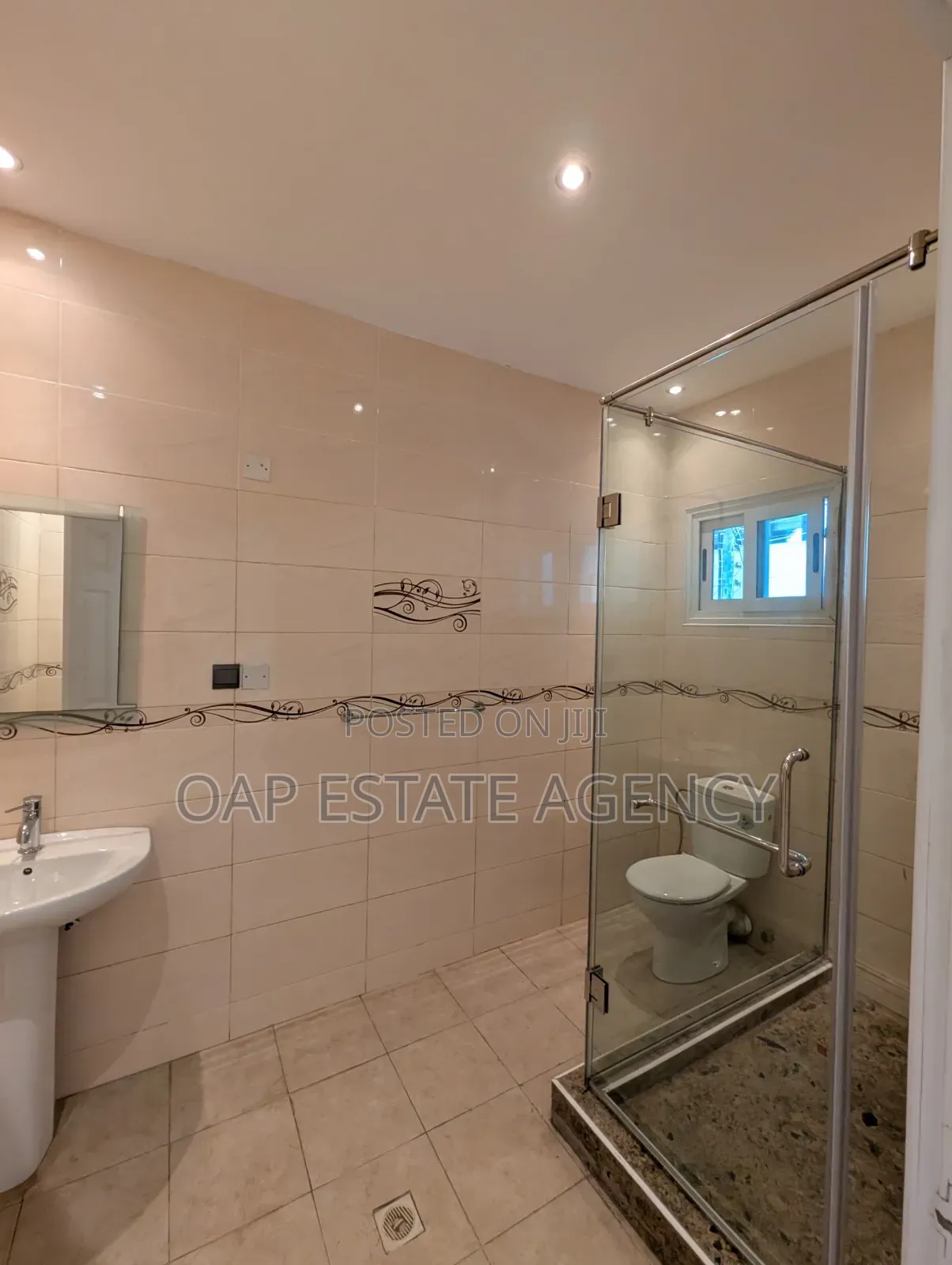 4bdrm House in Cantonment, Cantonments for rent