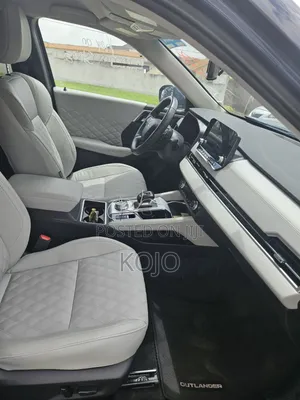 Mitsubishi Outlander SEL 2024 Blue