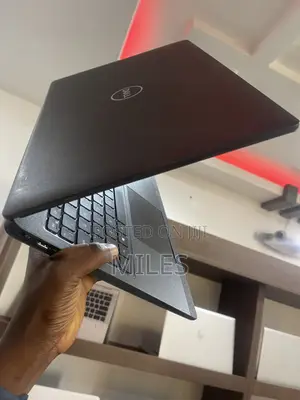 Laptop Dell Latitude 3520 8GB Intel Core i5 SSD 256GB