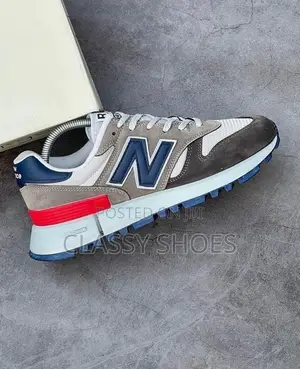 New Balance 1,300