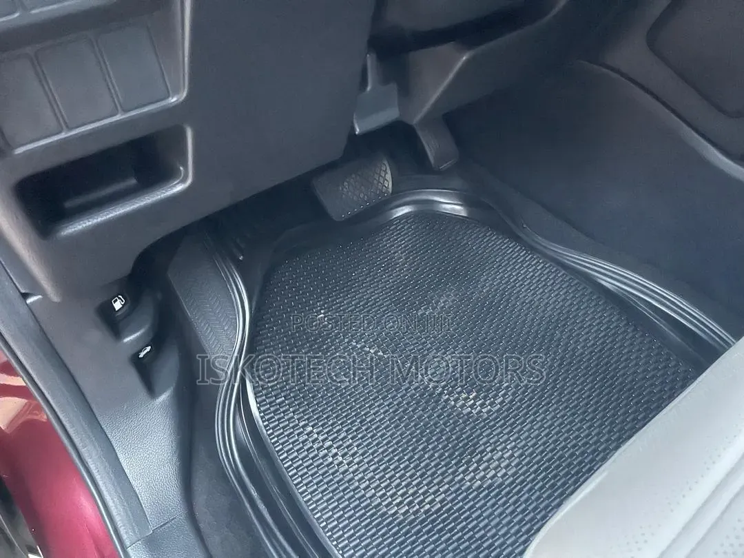 Honda CR-V Touring AWD 2019 Red