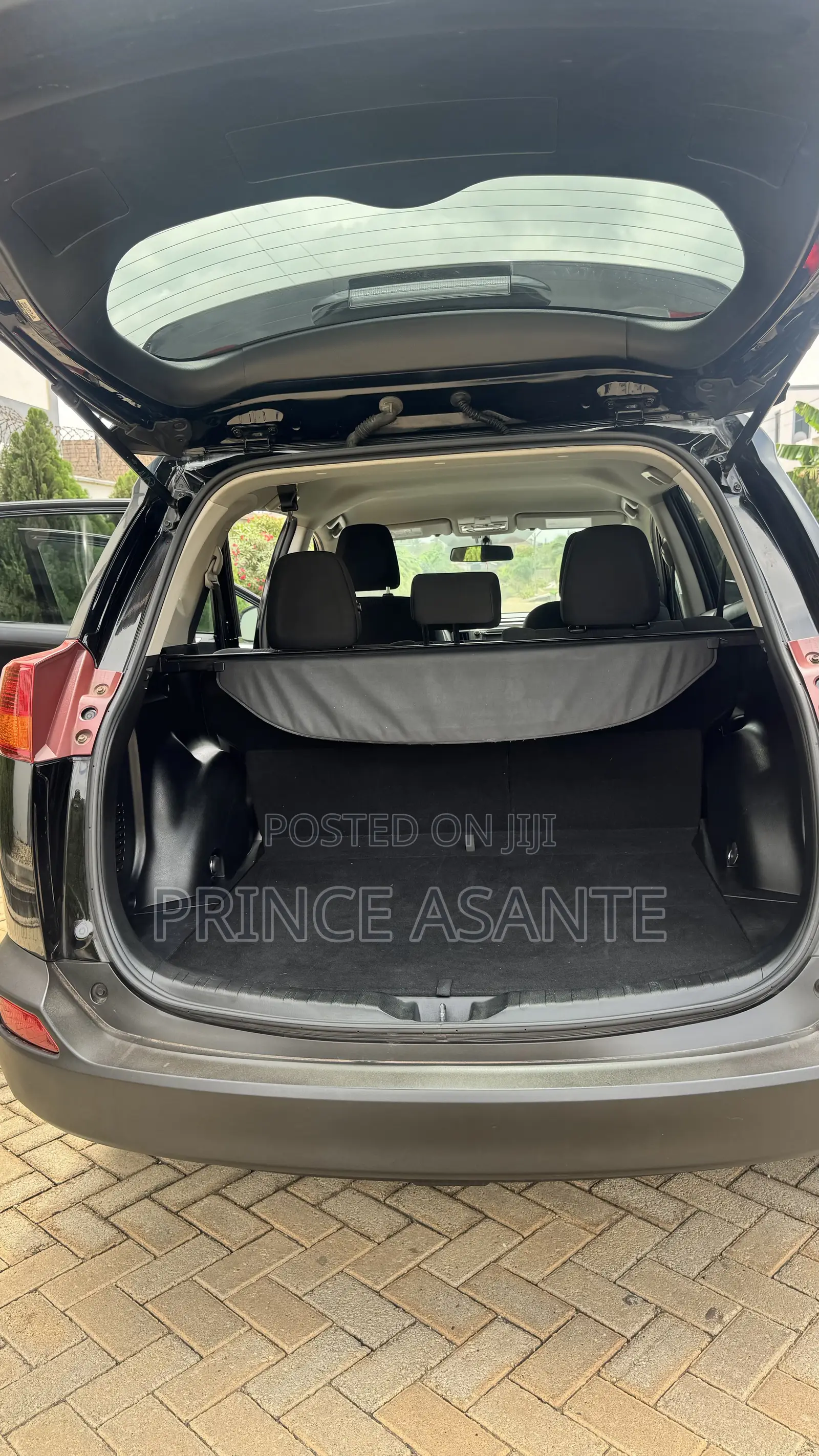 Toyota RAV4 XLE 4dr SUV (2.5L 4cyl 6A) 2015 Black
