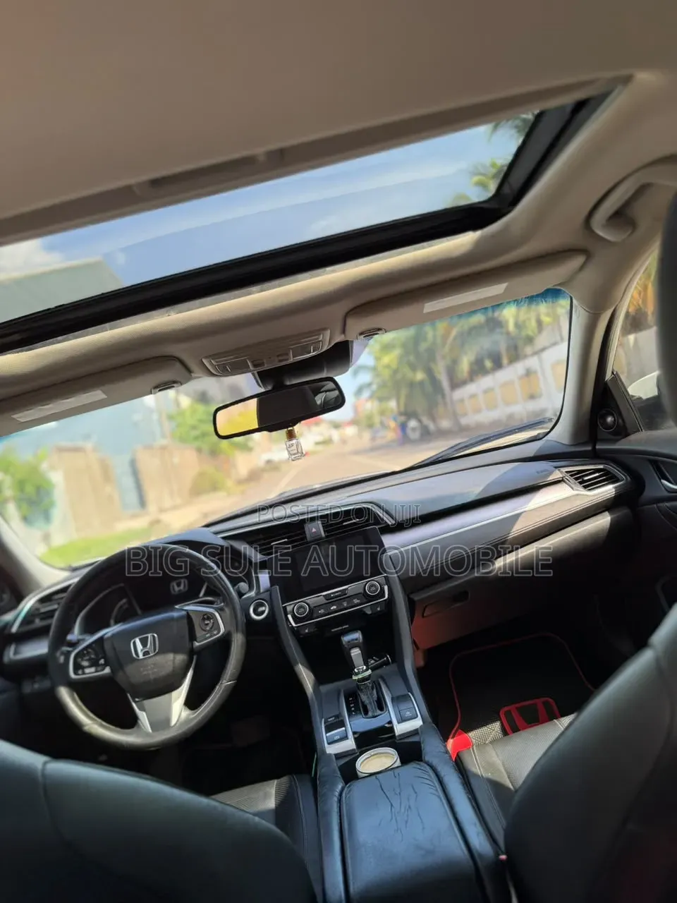 Honda Civic Touring Sedan 2018 White