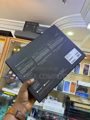 New Microsoft Surface Pro 11th Edition, a Copilot+ PC 16GB SSD 1T
