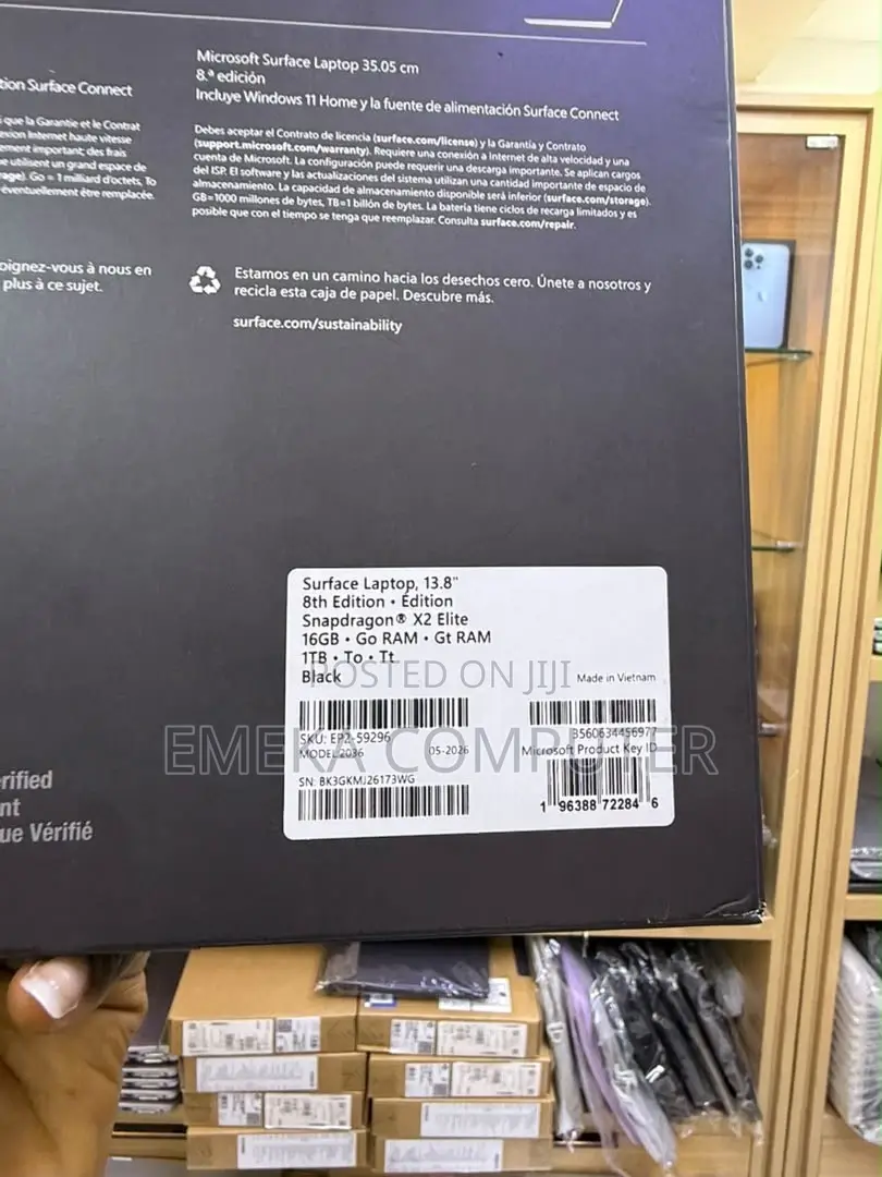New Microsoft Surface Pro 11th Edition, a Copilot+ PC 16GB SSD 1T