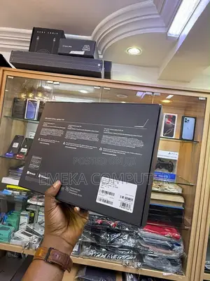 New Microsoft Surface Pro 11th Edition, a Copilot+ PC 16GB SSD 1T