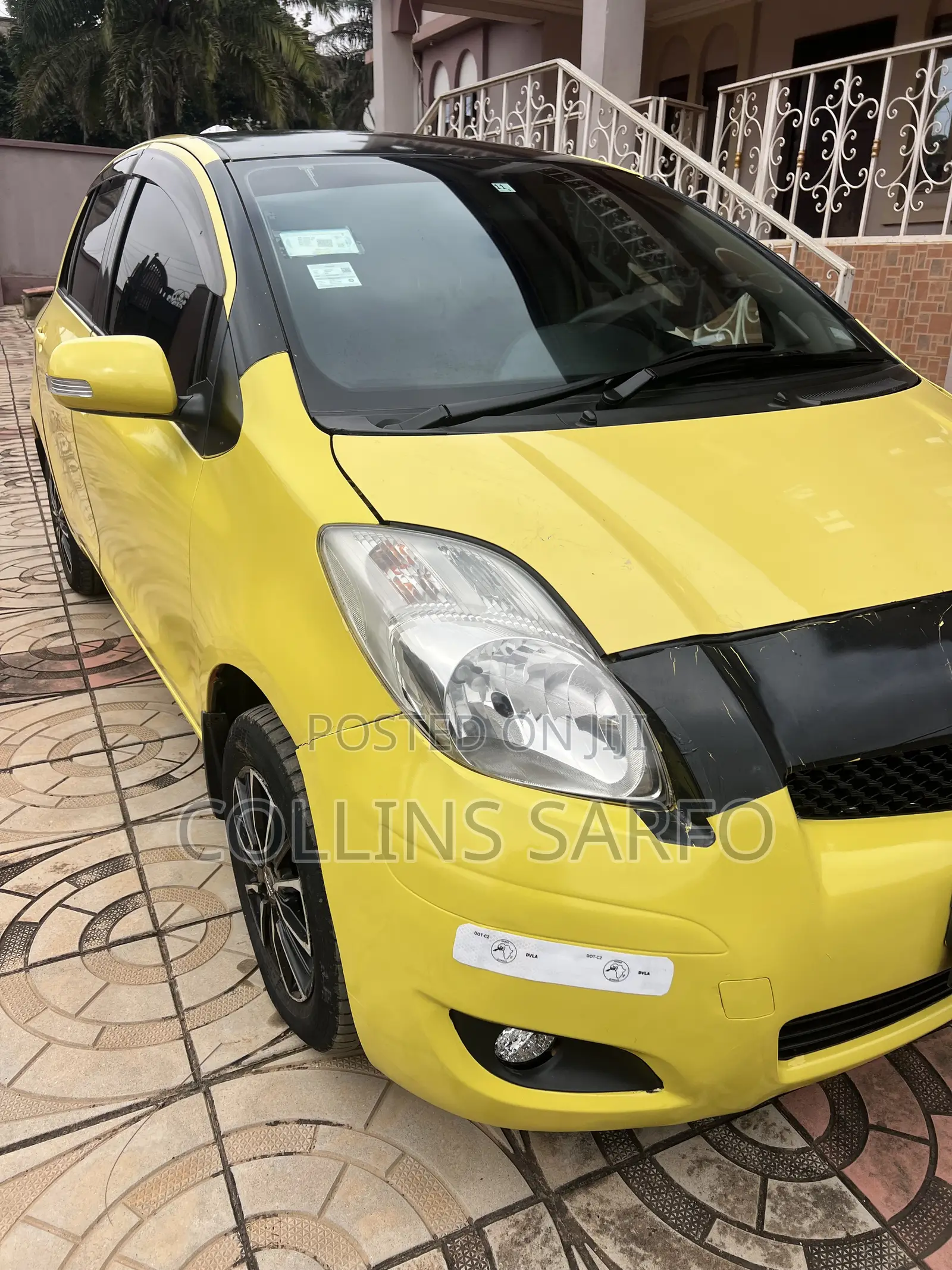 Toyota Vitz 1.3 FWD 5dr 2010 Yellow