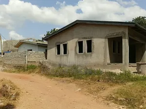 2bdrm Bungalow in Amrahia for sale