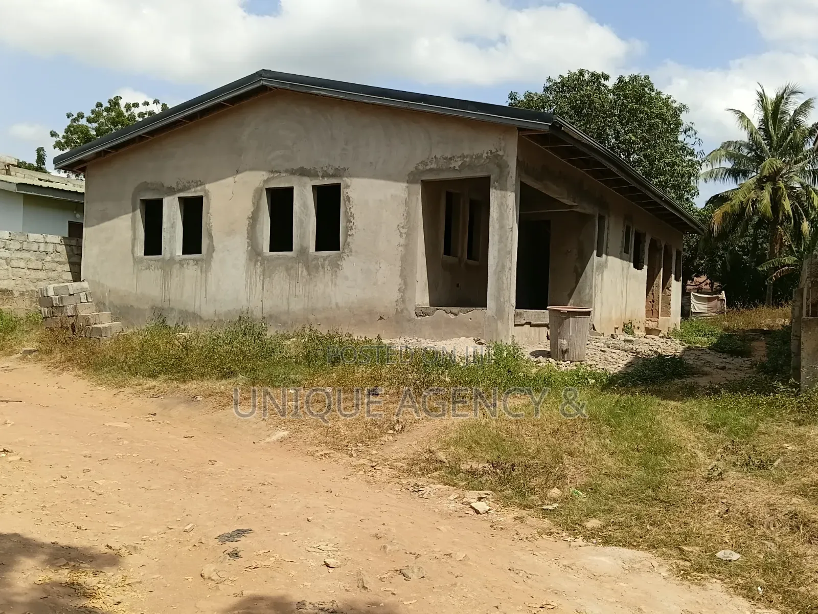 2bdrm Bungalow in Amrahia for sale