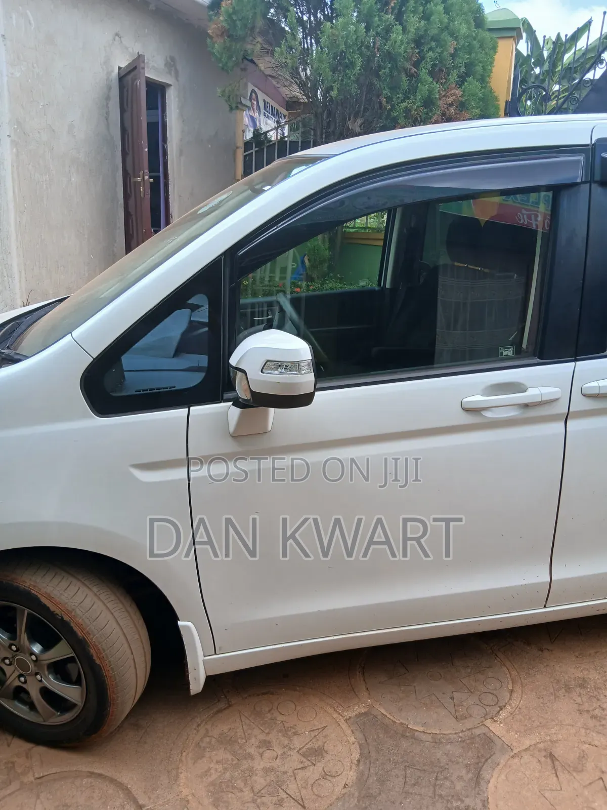 Honda Stepwgn 2013 White