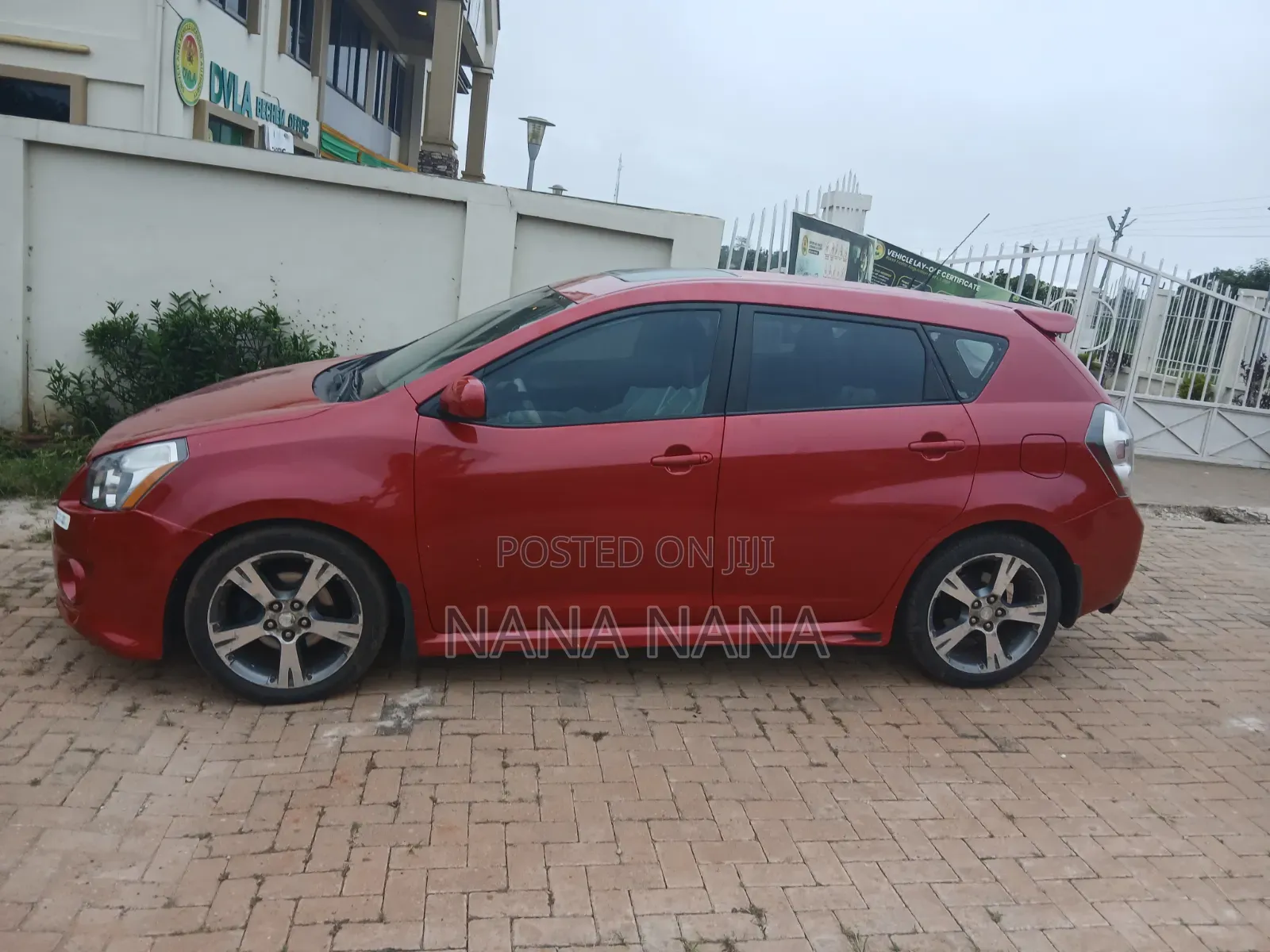 Pontiac Vibe 2010 Red