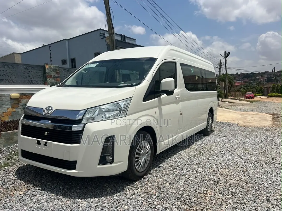 Toyota GranAce 2021 White