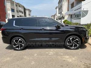 Mitsubishi Outlander SEL 2022 Black