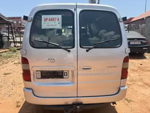 Toyota HiAce 2008 Silver