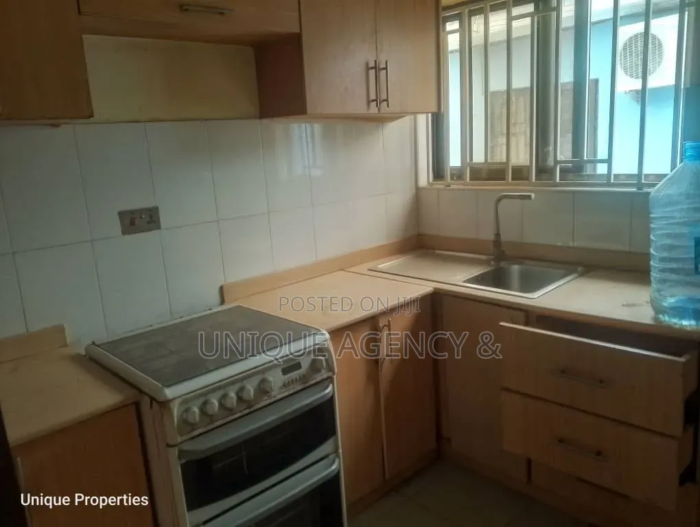 3bdrm Bungalow in Community 25 for sale
