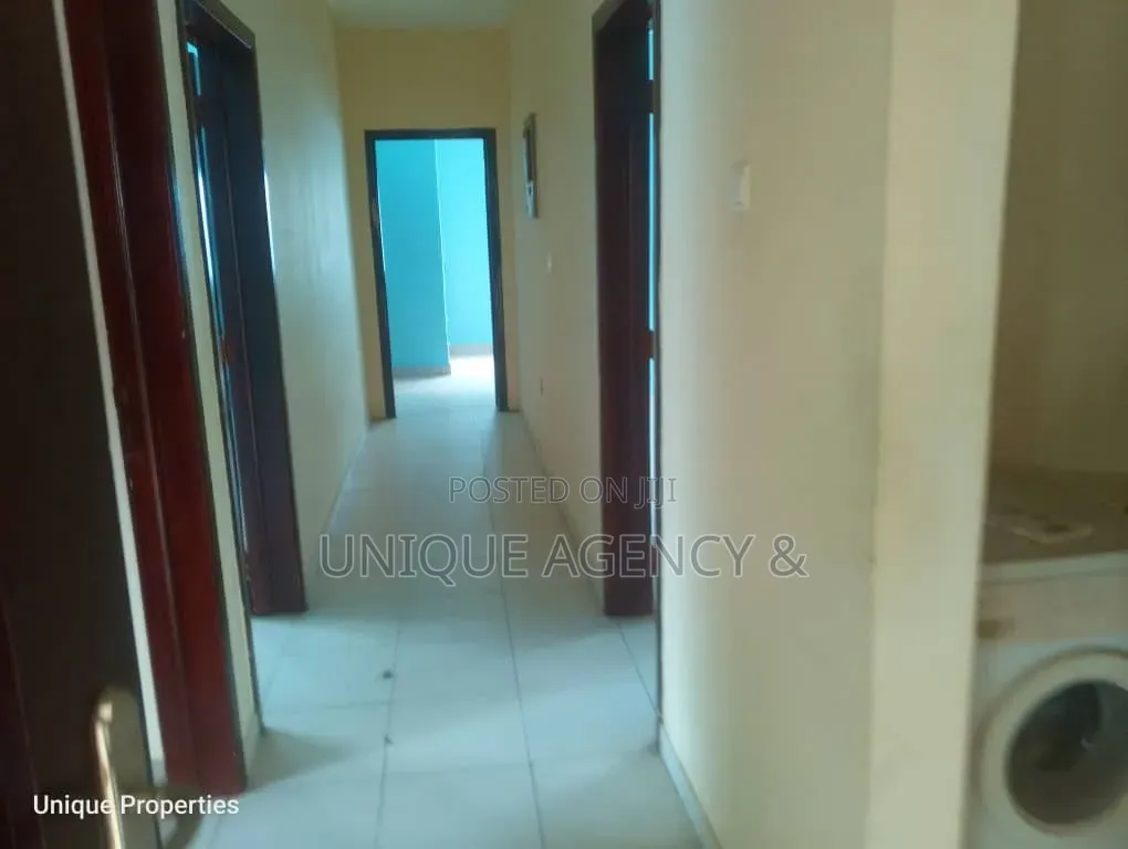 3bdrm Bungalow in Community 25 for sale