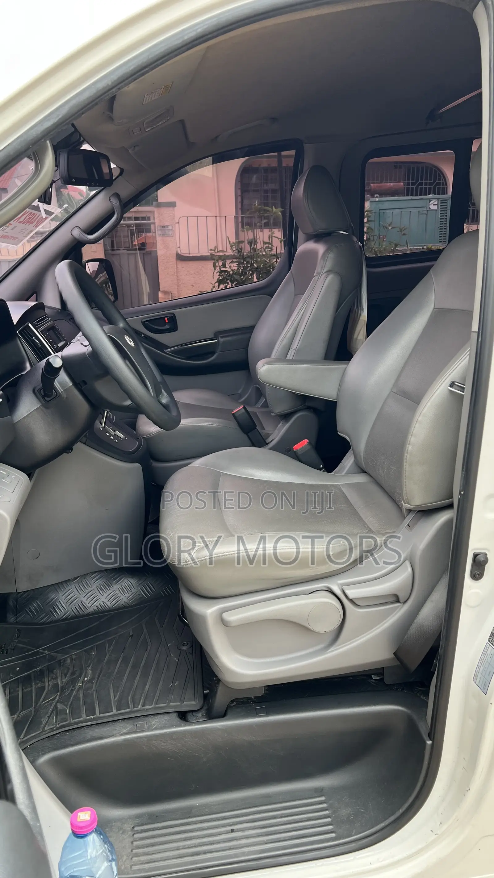 Hyundai Starex 2017 White