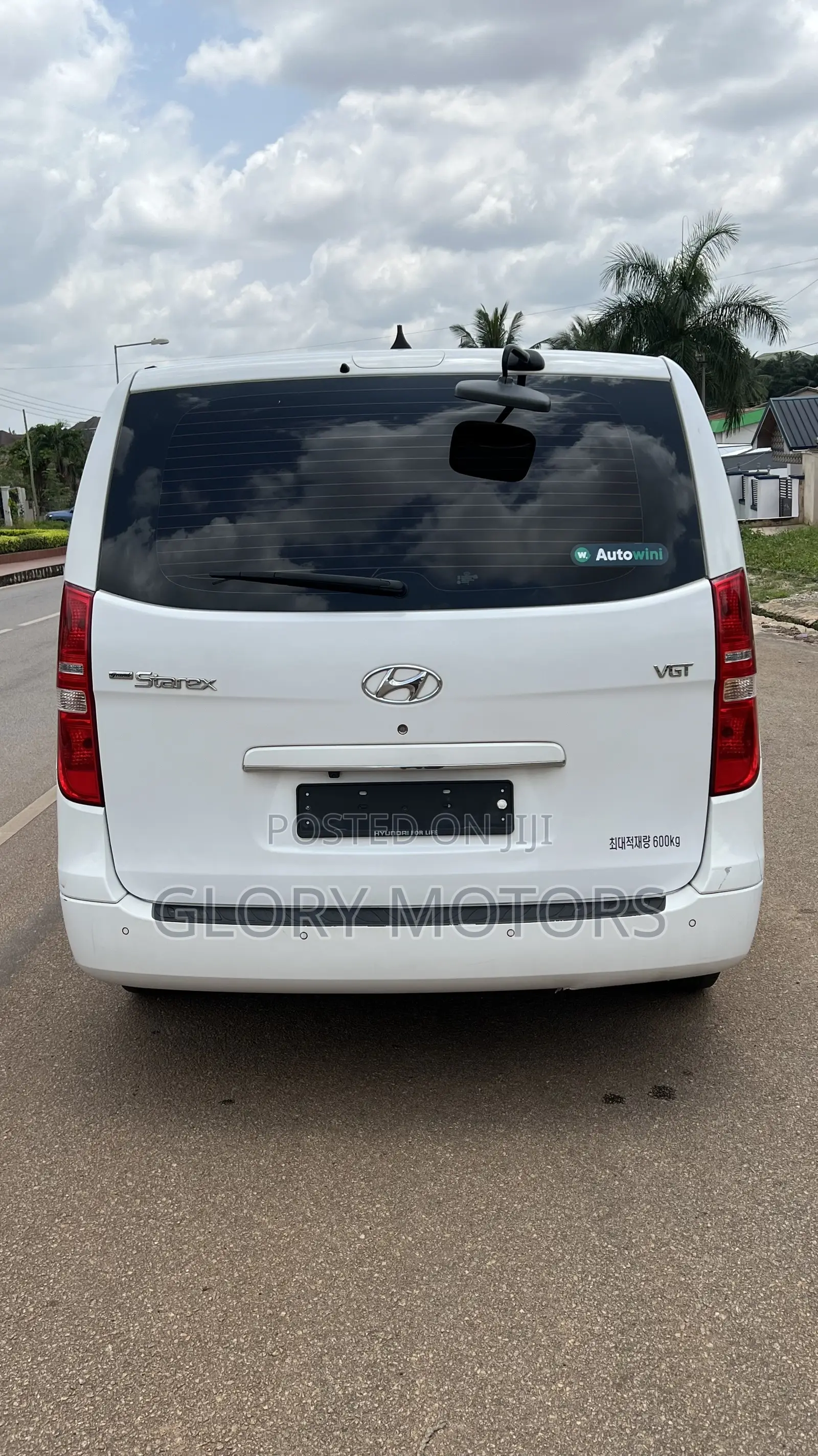 Hyundai Starex 2017 White