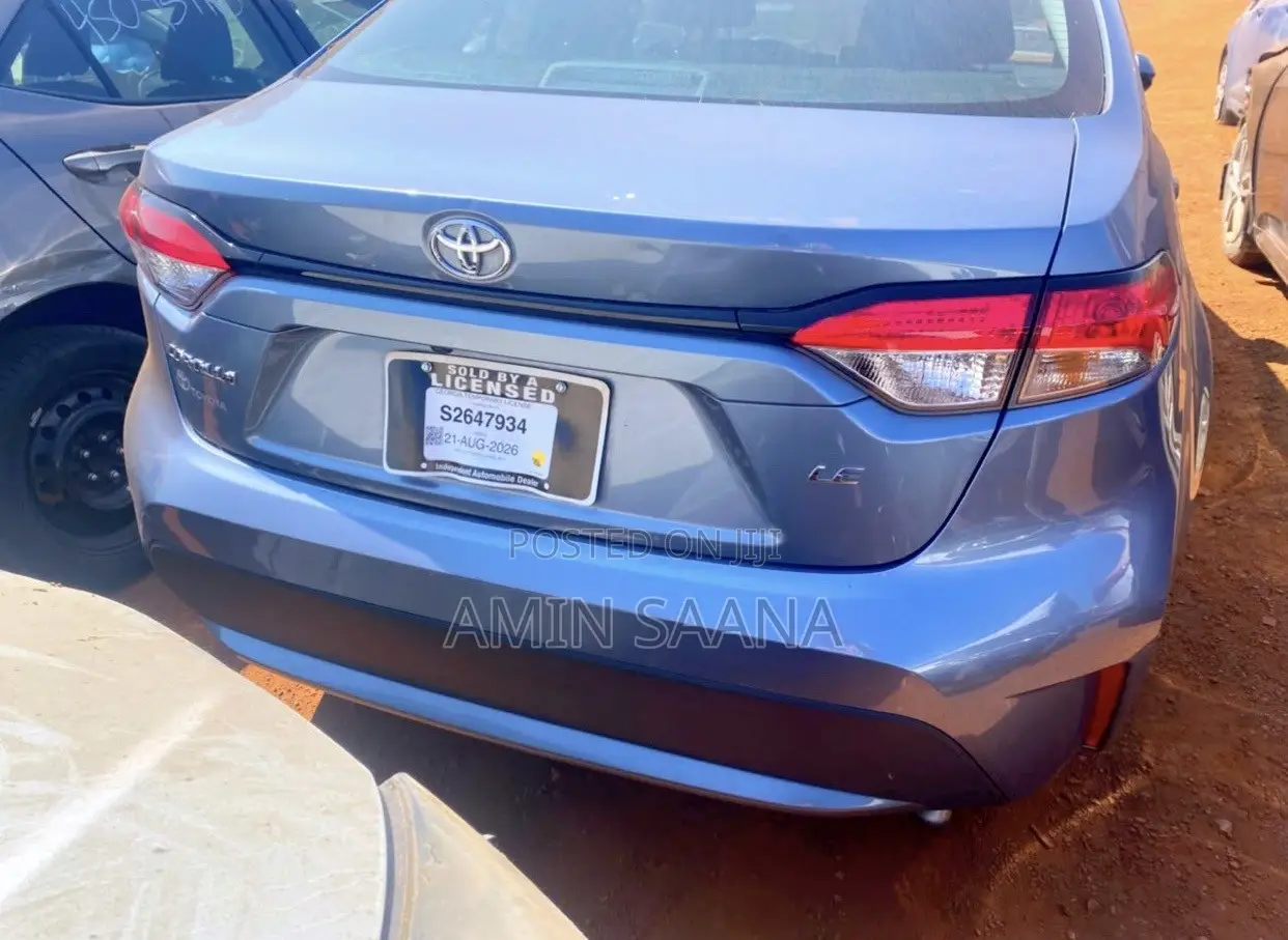 Toyota Corolla LE 2020 Blue
