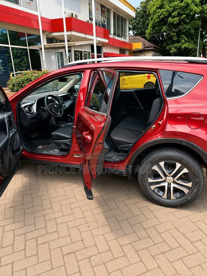Toyota RAV4 Limited 4dr SUV (2.5L 4cyl 6A) 2018 Maroon