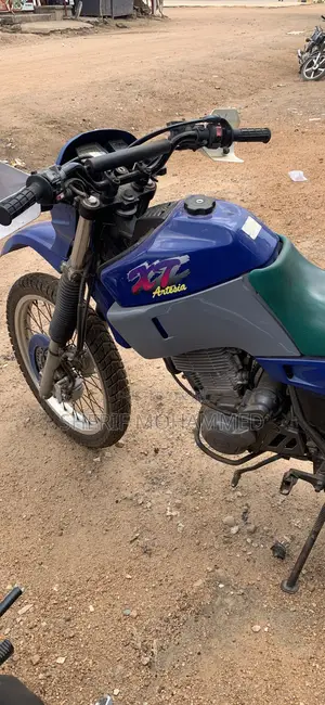 Yamaha 1992 Blue