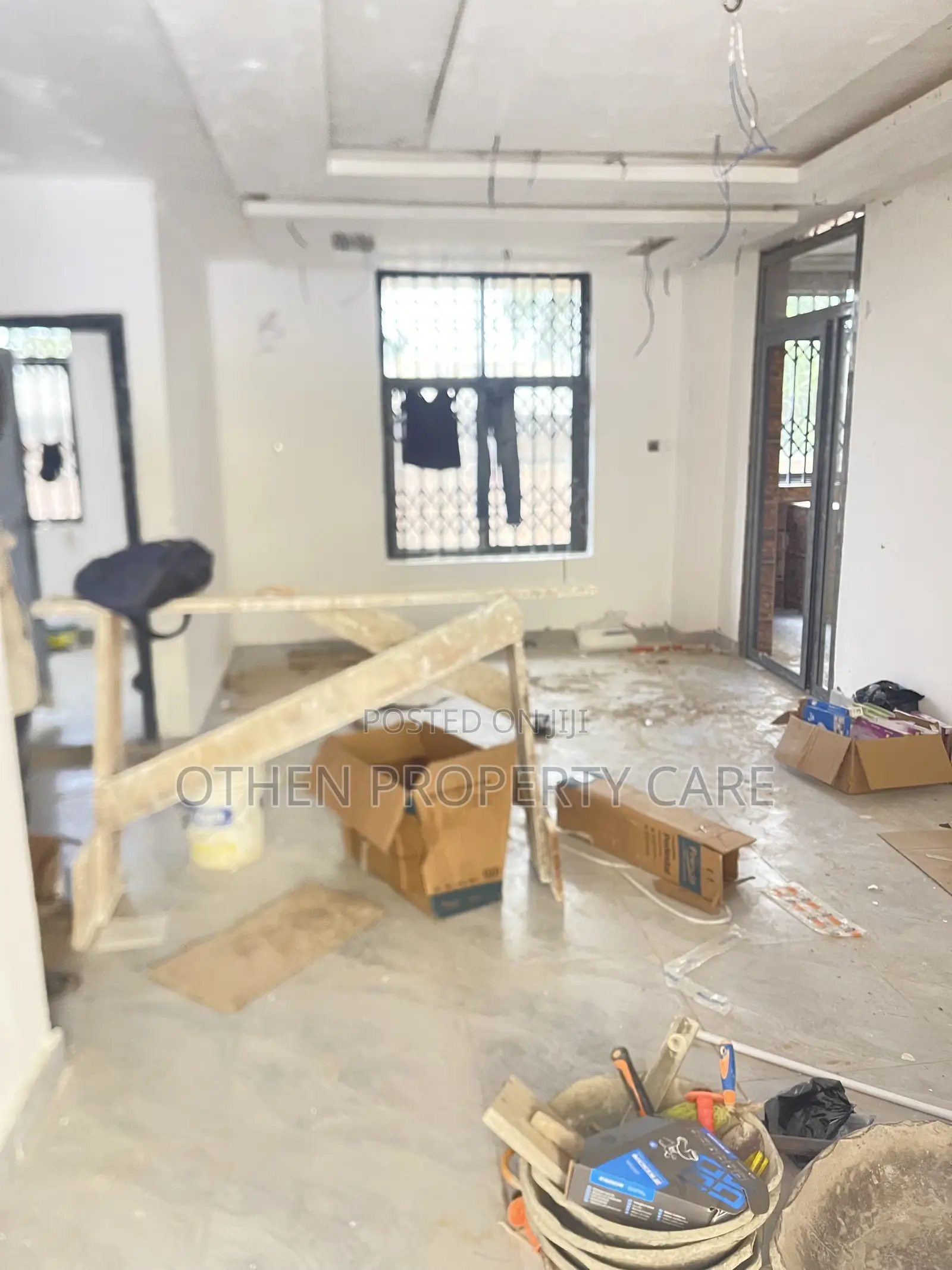 3bdrm Apartment in Othen Property Care, Awoshie for rent