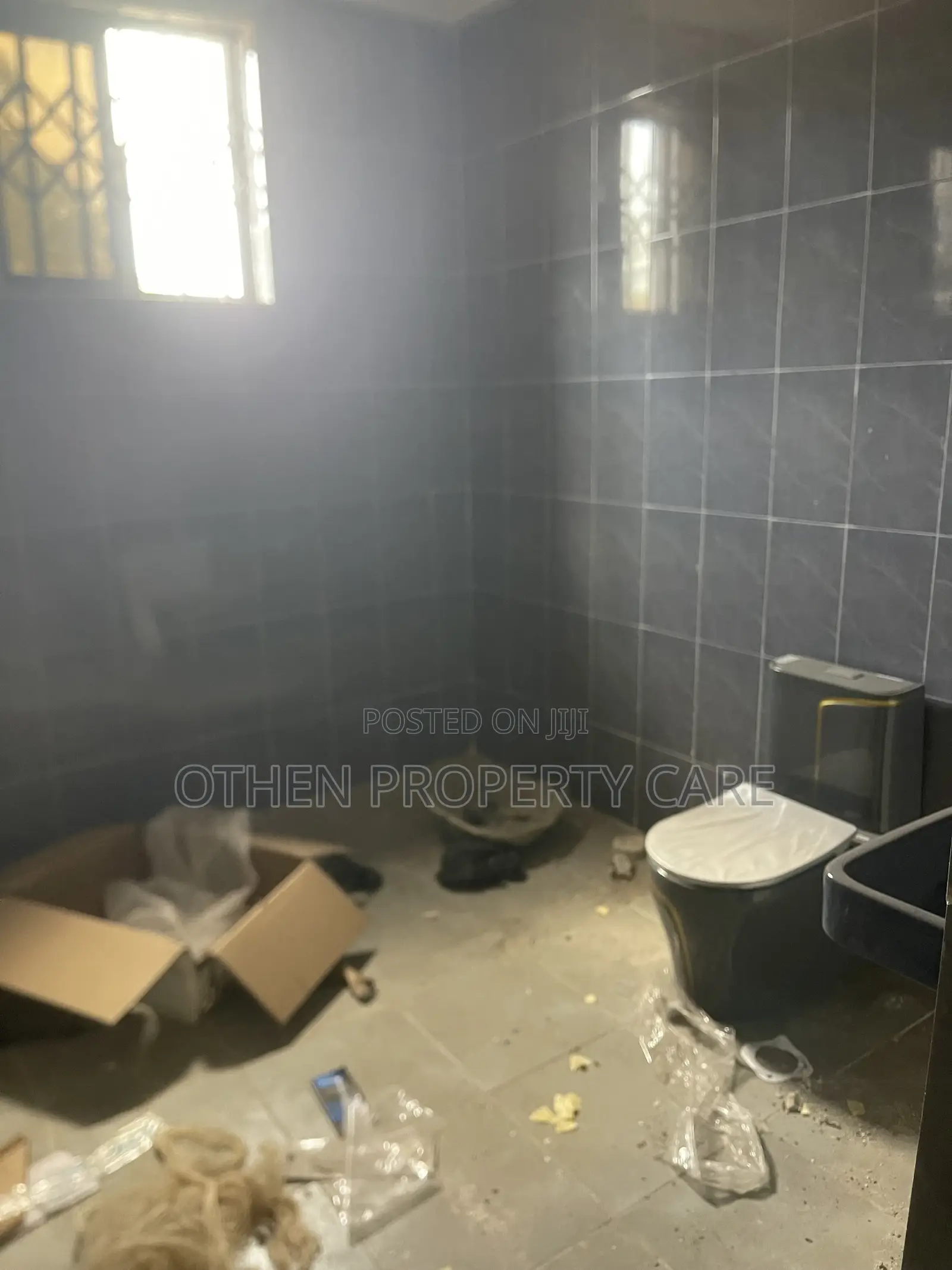 3bdrm Apartment in Othen Property Care, Awoshie for rent