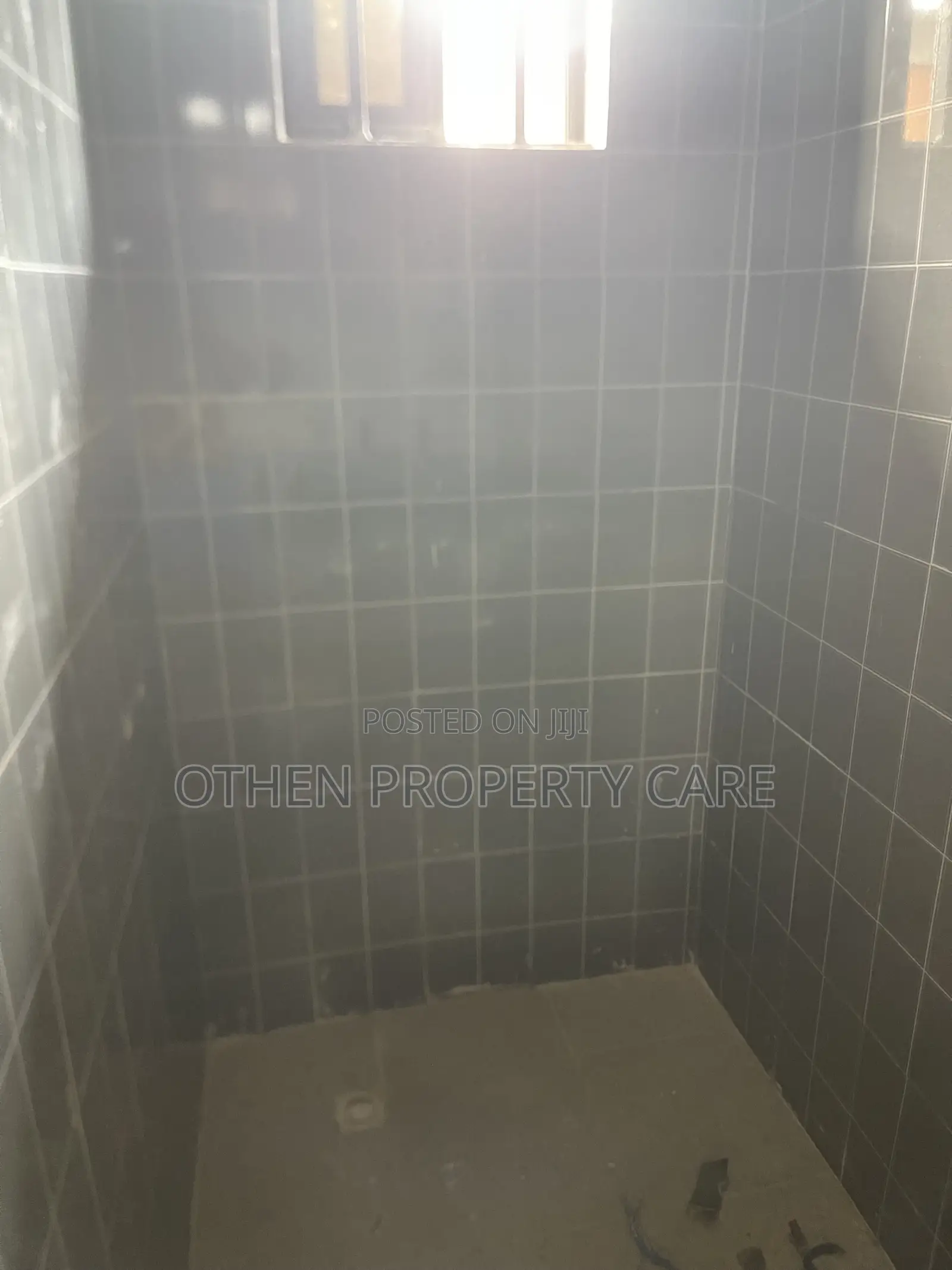 3bdrm Apartment in Othen Property Care, Awoshie for rent