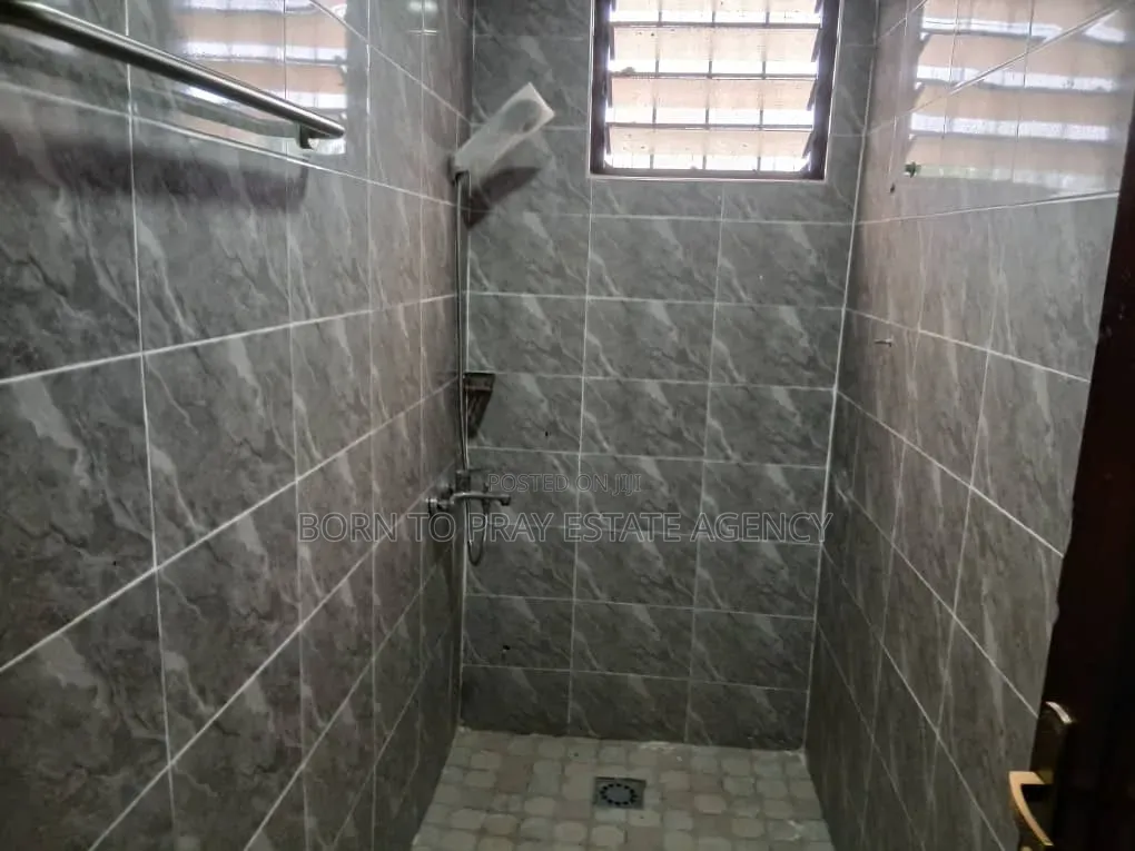 Furnished 2bdrm House in Born To Pray Estate, Ejisu-Juaben Municipal