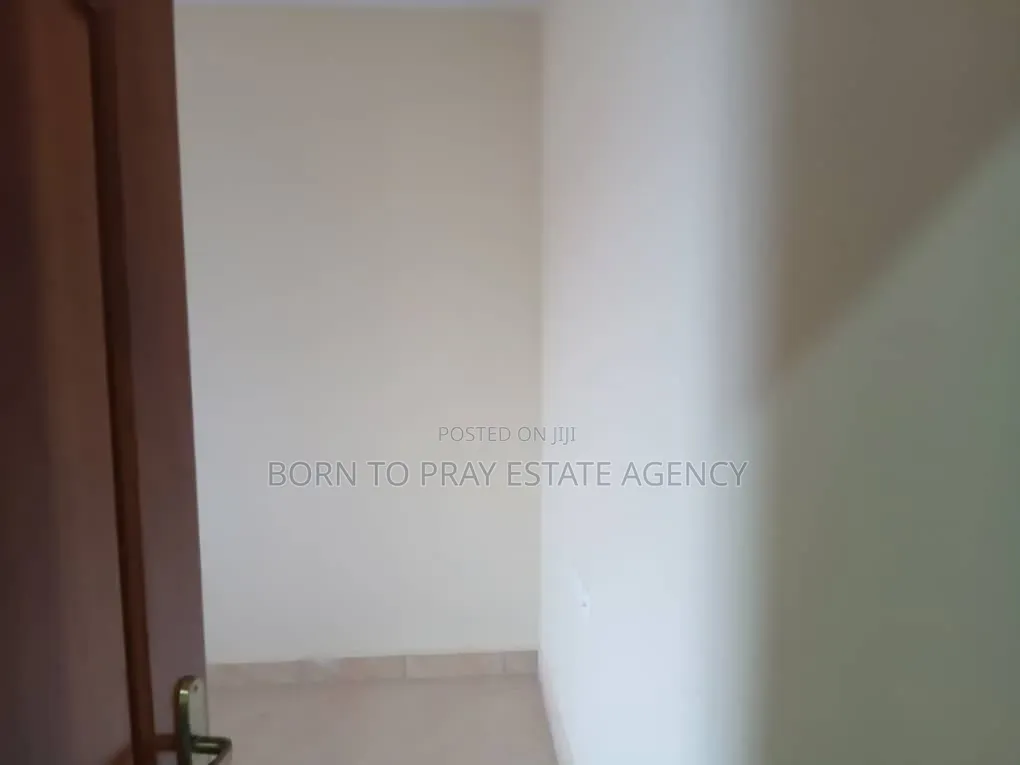 Furnished 2bdrm House in Born To Pray Estate, Ejisu-Juaben Municipal