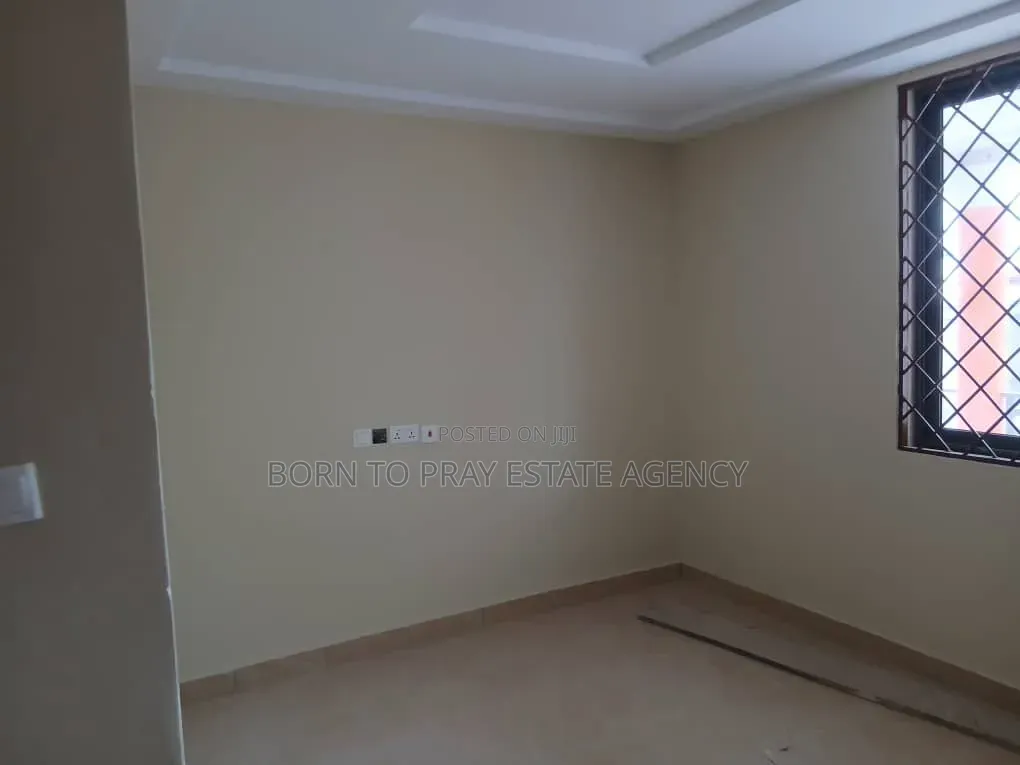 Furnished 2bdrm House in Born To Pray Estate, Ejisu-Juaben Municipal