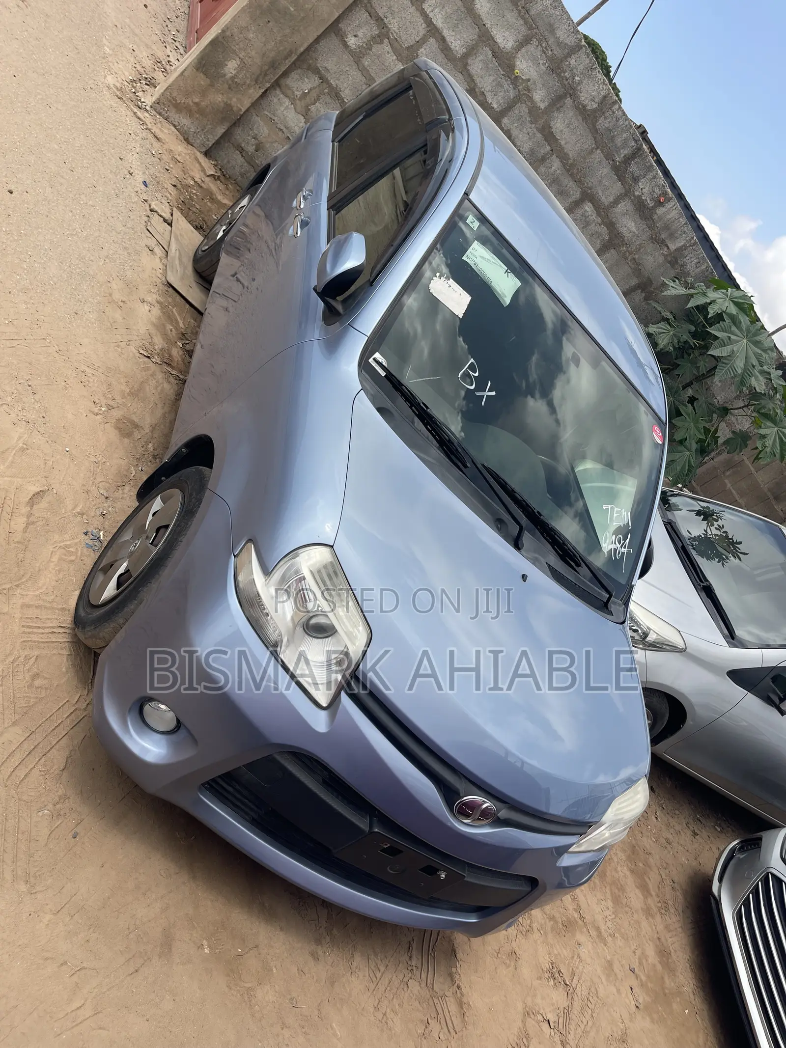 Toyota Sienta 1.5 FWD 2014 Blue