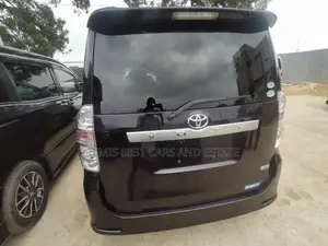 Toyota Voxy 2012 Black