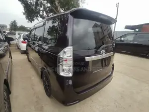Toyota Voxy 2012 Black