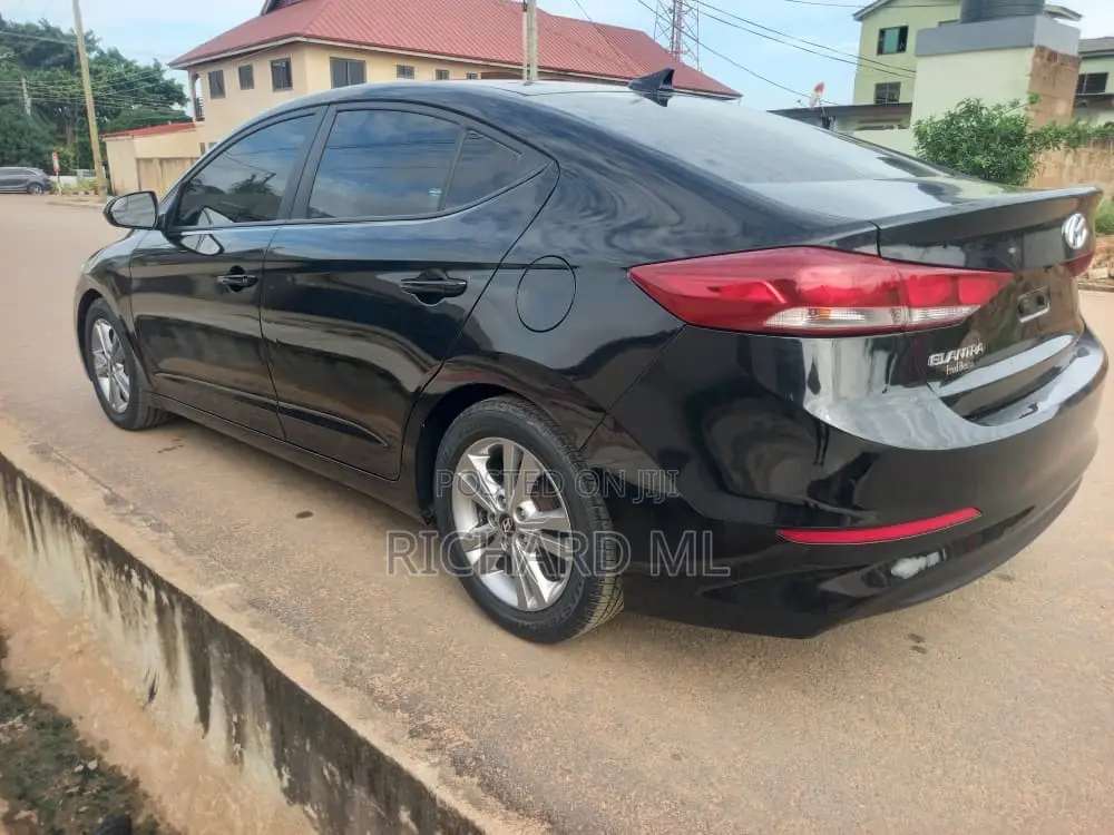 Hyundai Elantra Sport Sedan FWD (1.6L 4cyl 6M) 2017 Black