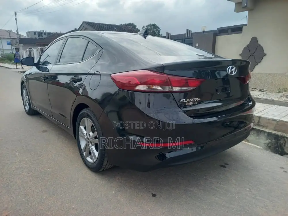 Hyundai Elantra Sport Sedan FWD (1.6L 4cyl 6M) 2017 Black