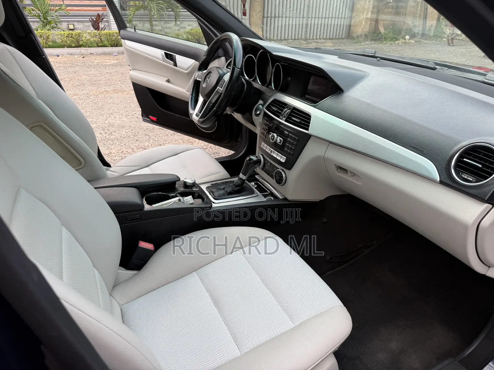 Mercedes-Benz C250 2014 Blue