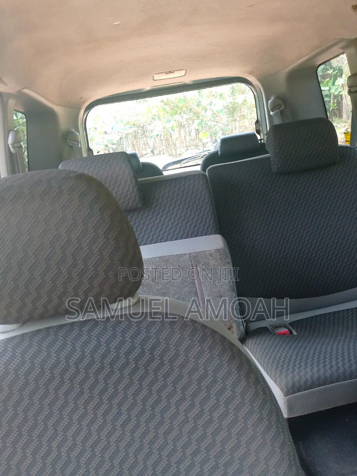 Toyota Sienta 2011 Gray