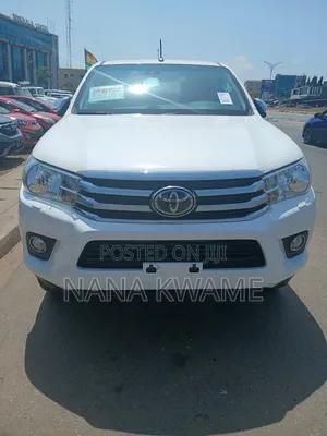 Toyota Hilux 2018 White