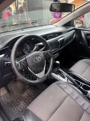 Toyota Corolla 2016 Black