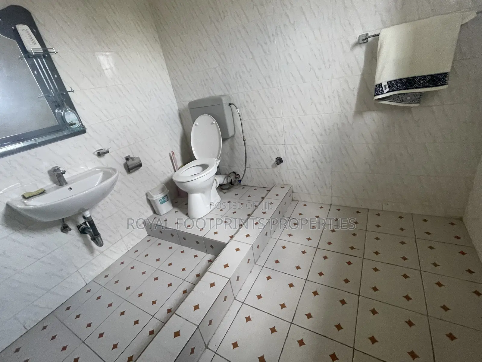 3bedrooms Fully Furnished