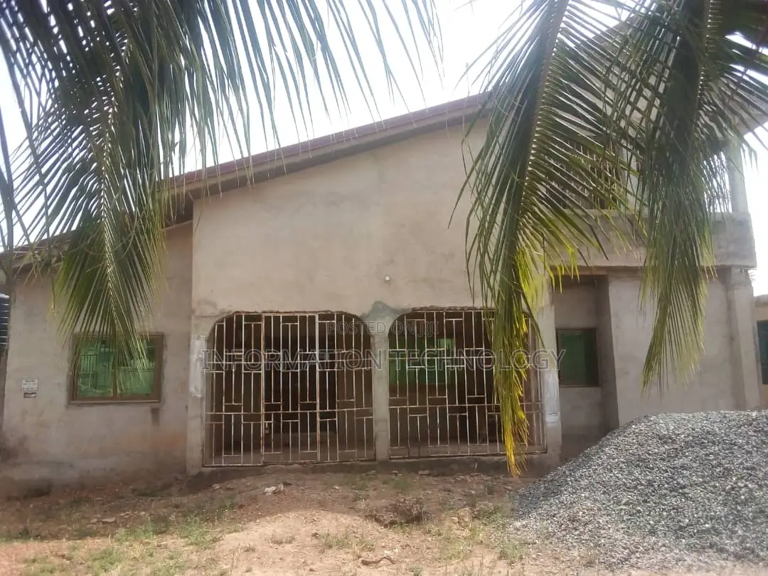 5bdrm Duplex in Sasaabi for sale