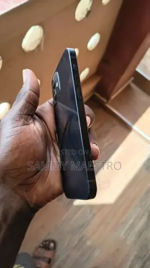 Apple iPhone 12 64 GB Black