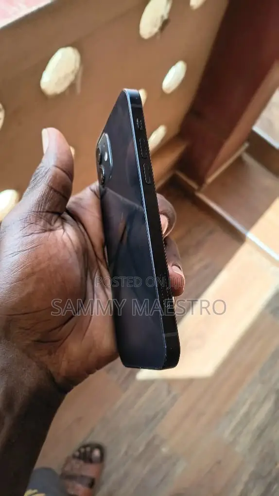 Apple iPhone 12 64 GB Black
